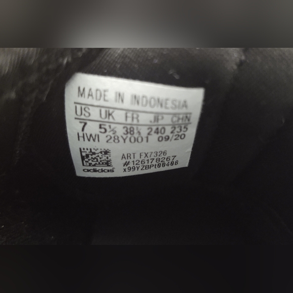 Adidas Slip On Sneakers - Picture 3 of 5